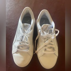 Leather Puma sneakers